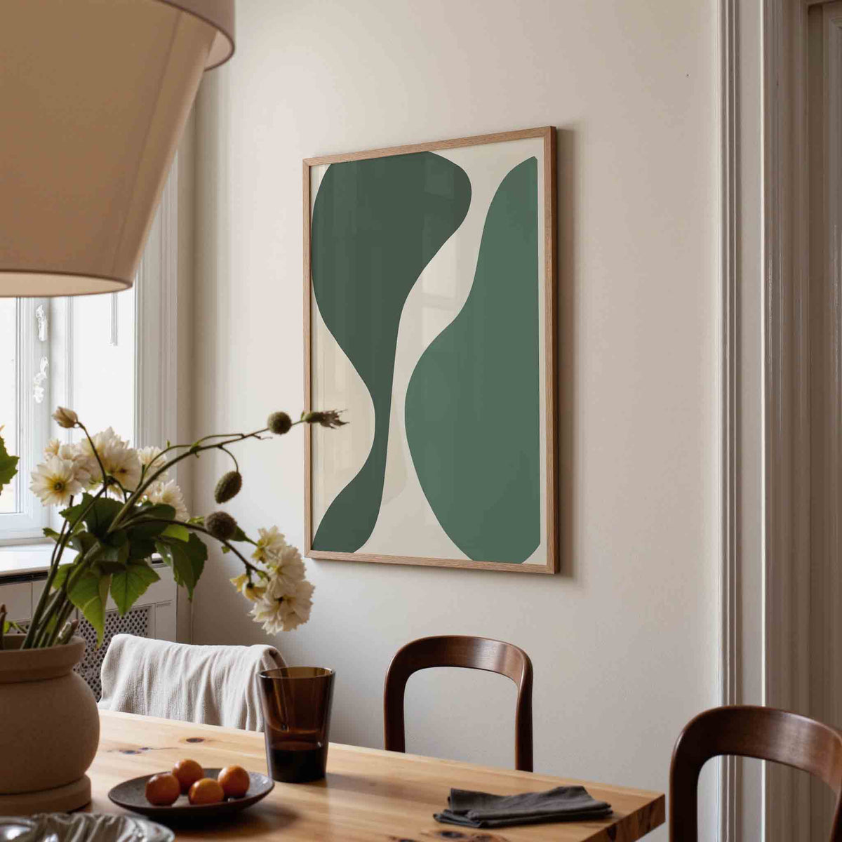 Abstracte groene vormen – eigentijdse illustratie poster in staand formaat