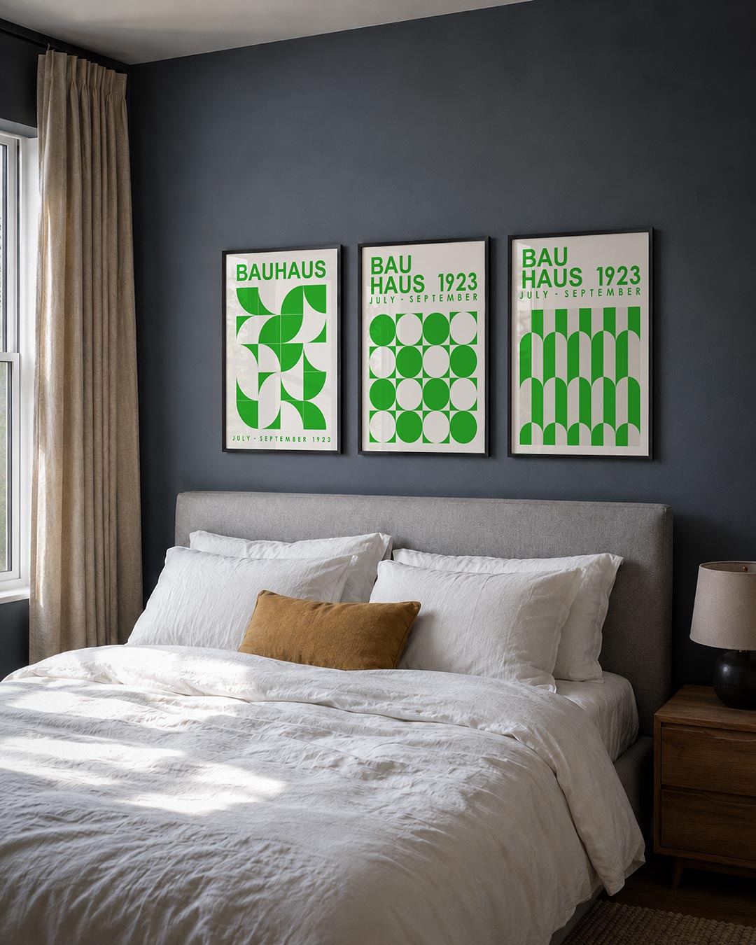 Groene vormenritme posterset – detailweergave – deze posterset in drie delen toont een levendig spel van groene en witte