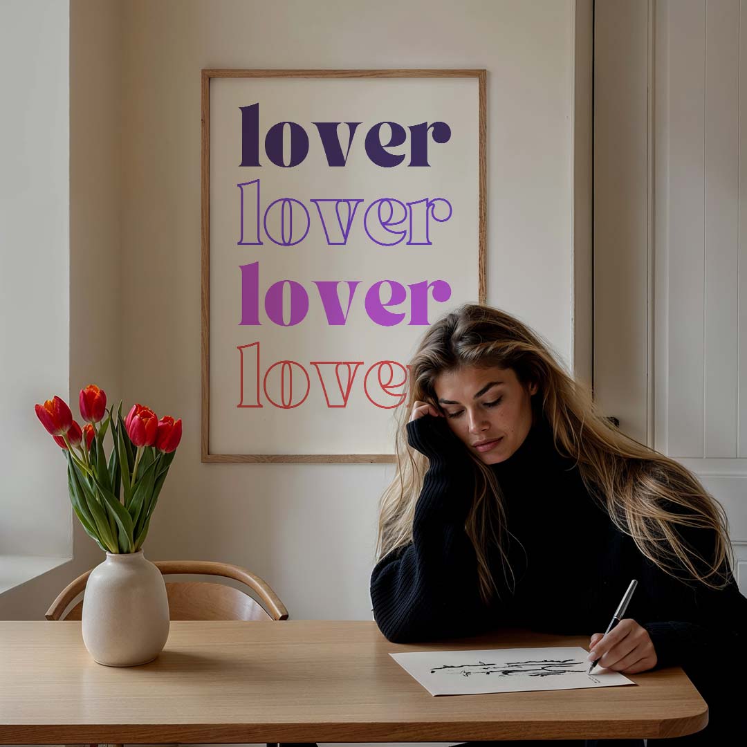 Kleurrijke Typografie Poster 'Lover – staande muurposter met tekst en typografie