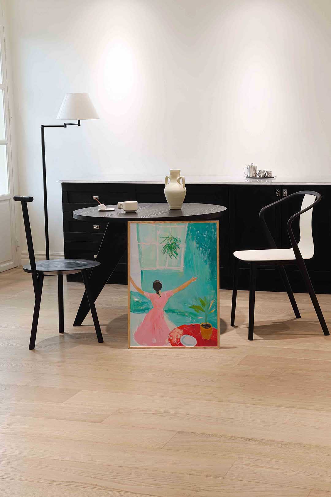 Vrouw bij raam – moderne wandkunst als portret poster