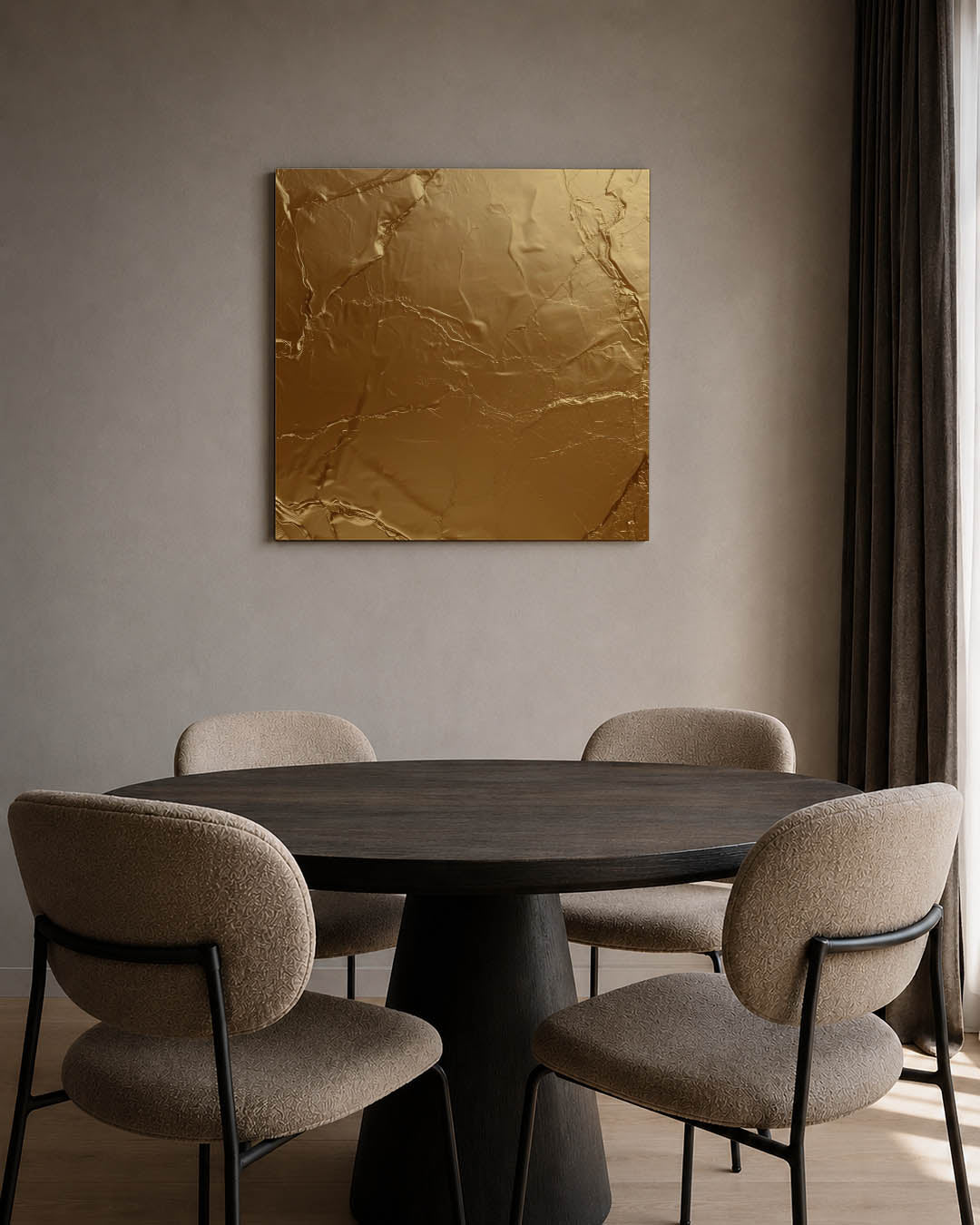 Gouden textuur kunstwerk – tweede productweergave – dit werk toont een glanzende gouden oppervlakte met subtiele lijnen en