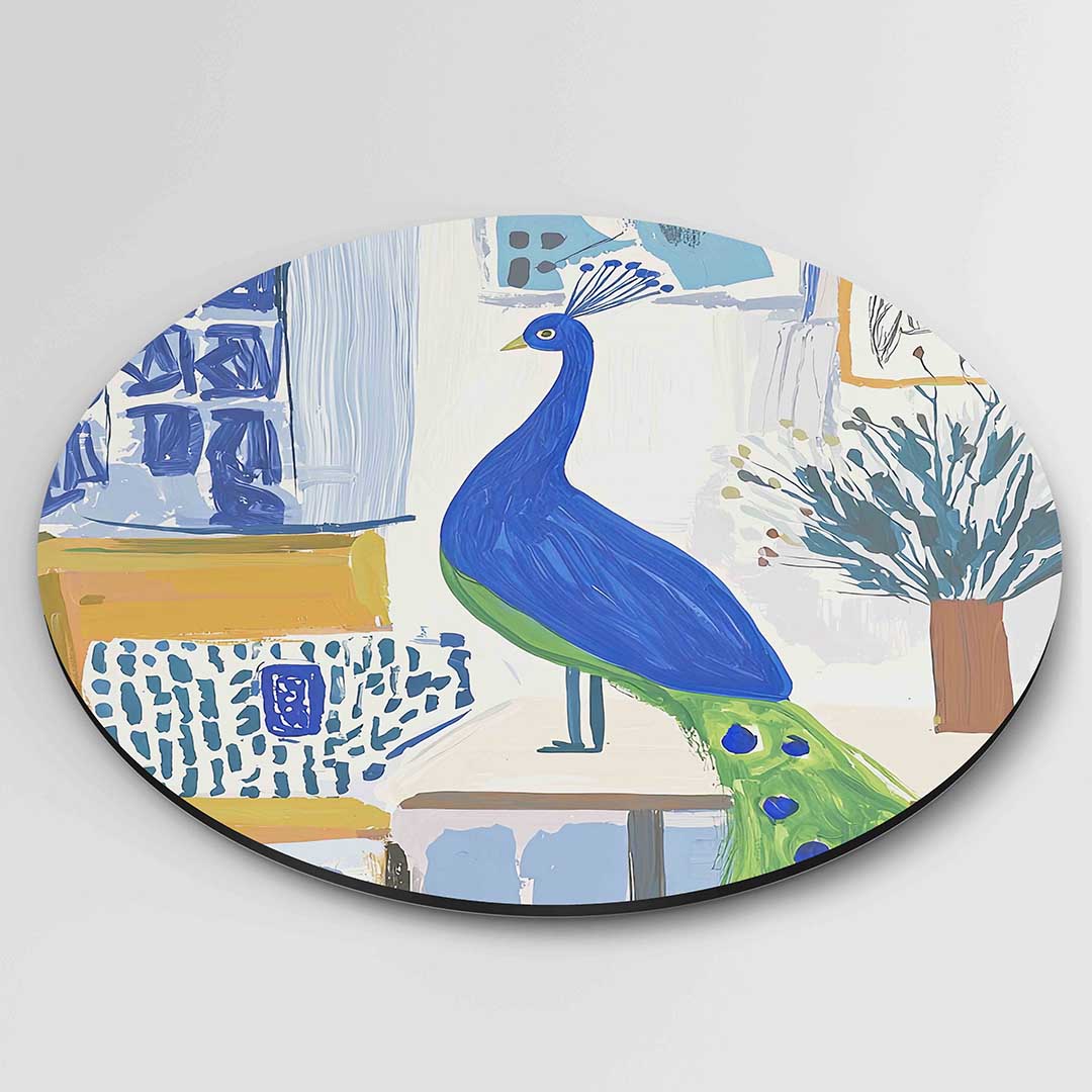 Pauw met blauwe veren – geïllustreerde wandkunst als moderne muurcirkel