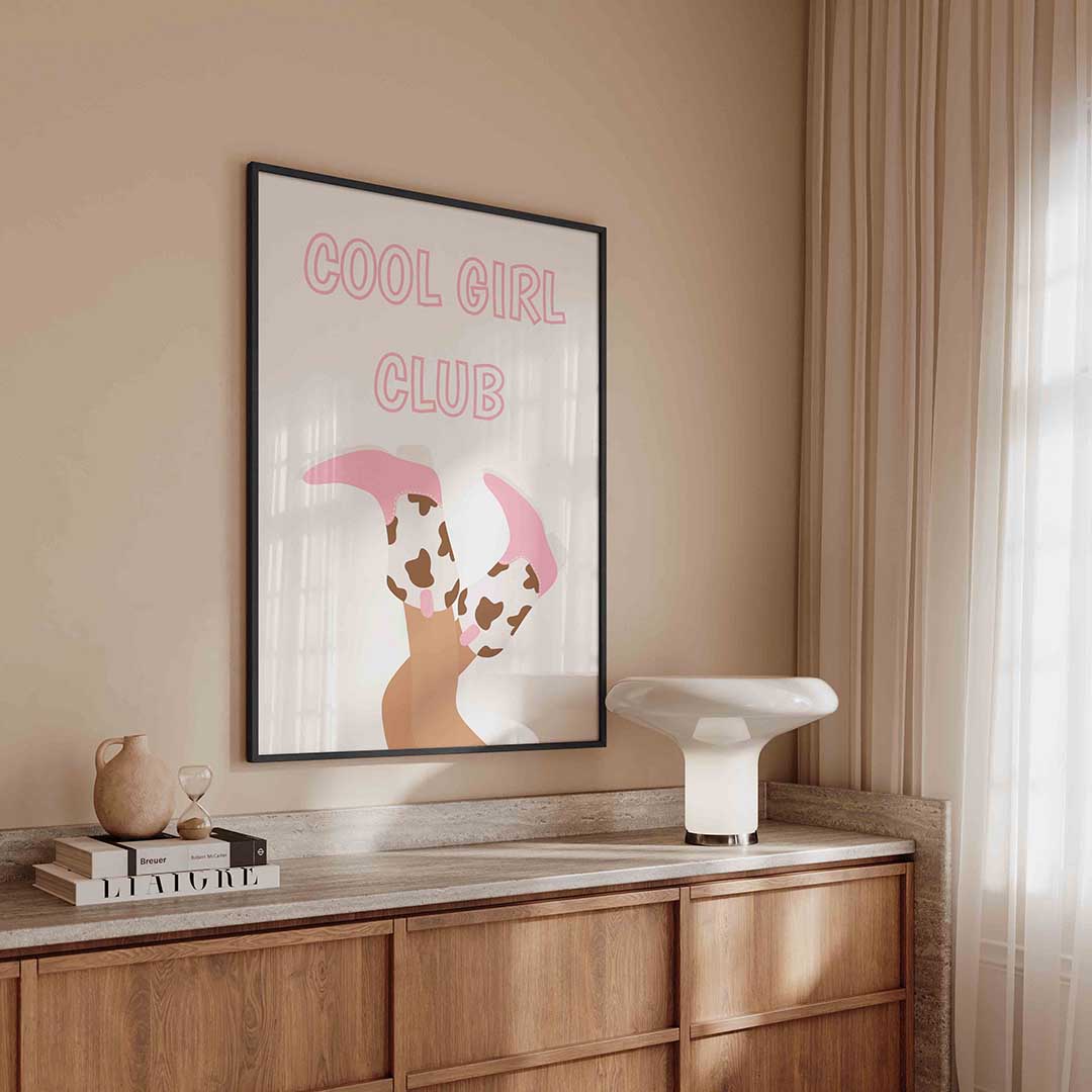 Cool girl club – kleurrijke Pop Art poster in staand formaat