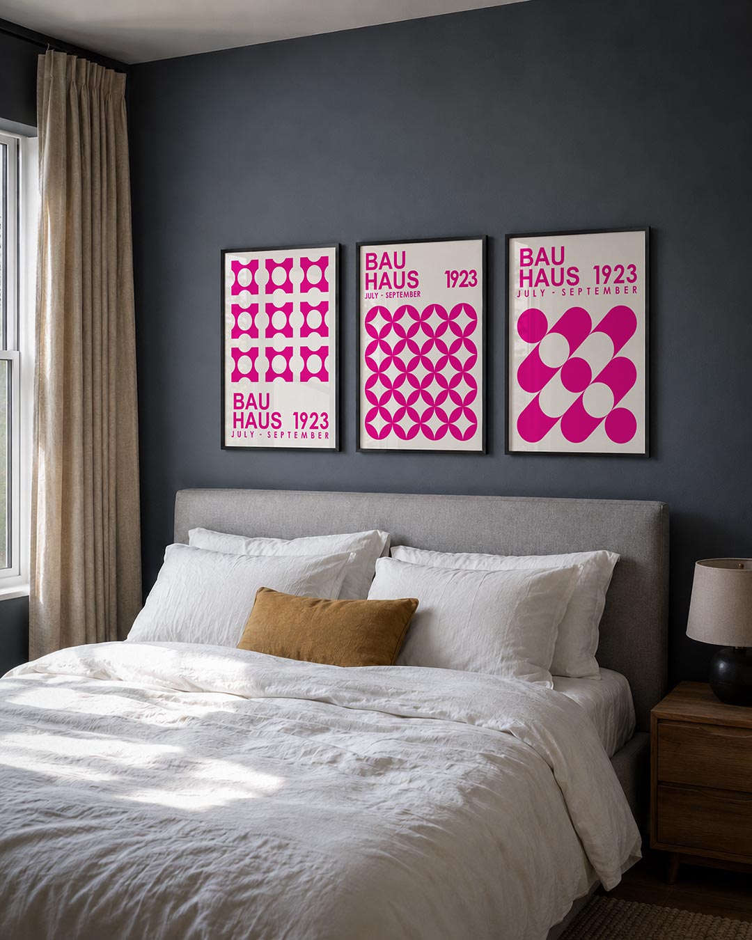 Vorm en ritme posterset – detailweergave – deze posterset in drie delen toont een levendig spel van roze en wit. Herhalende