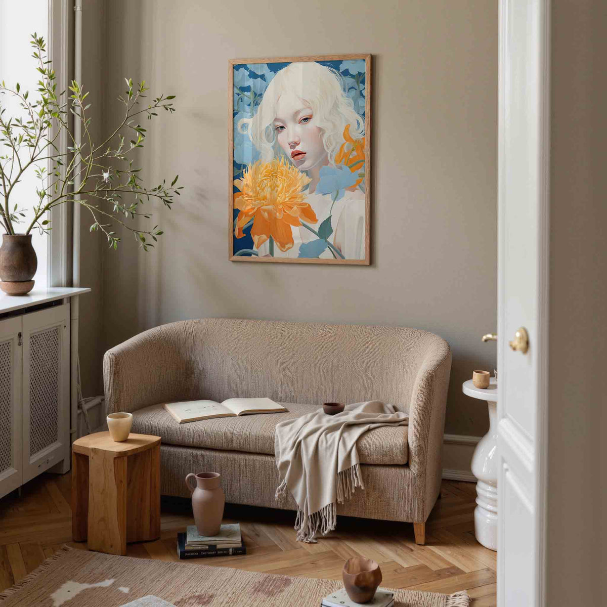 Vrouw met oranje bloem – botanische poster in staand formaat