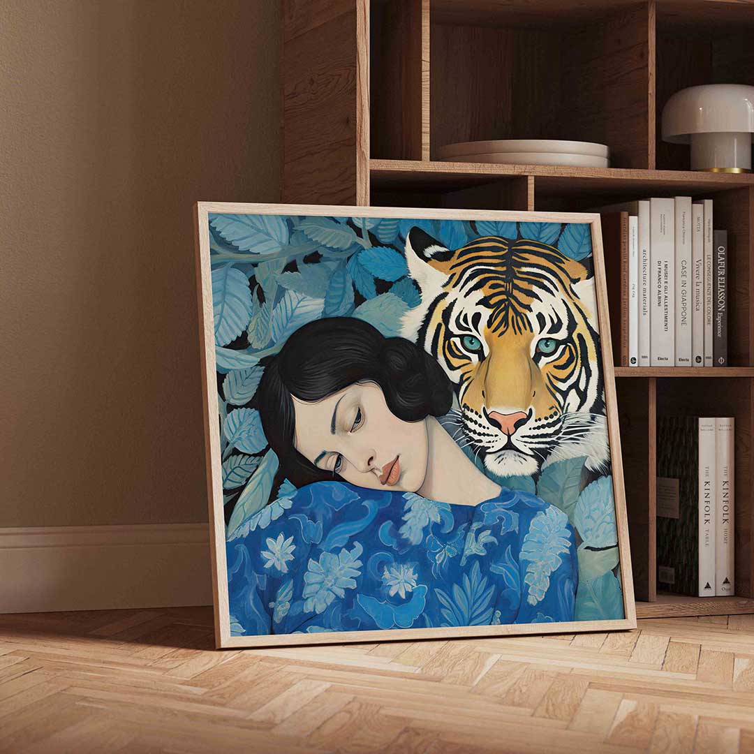 Vrouw met tijger – geïllustreerde wandkunst als vierkante poster