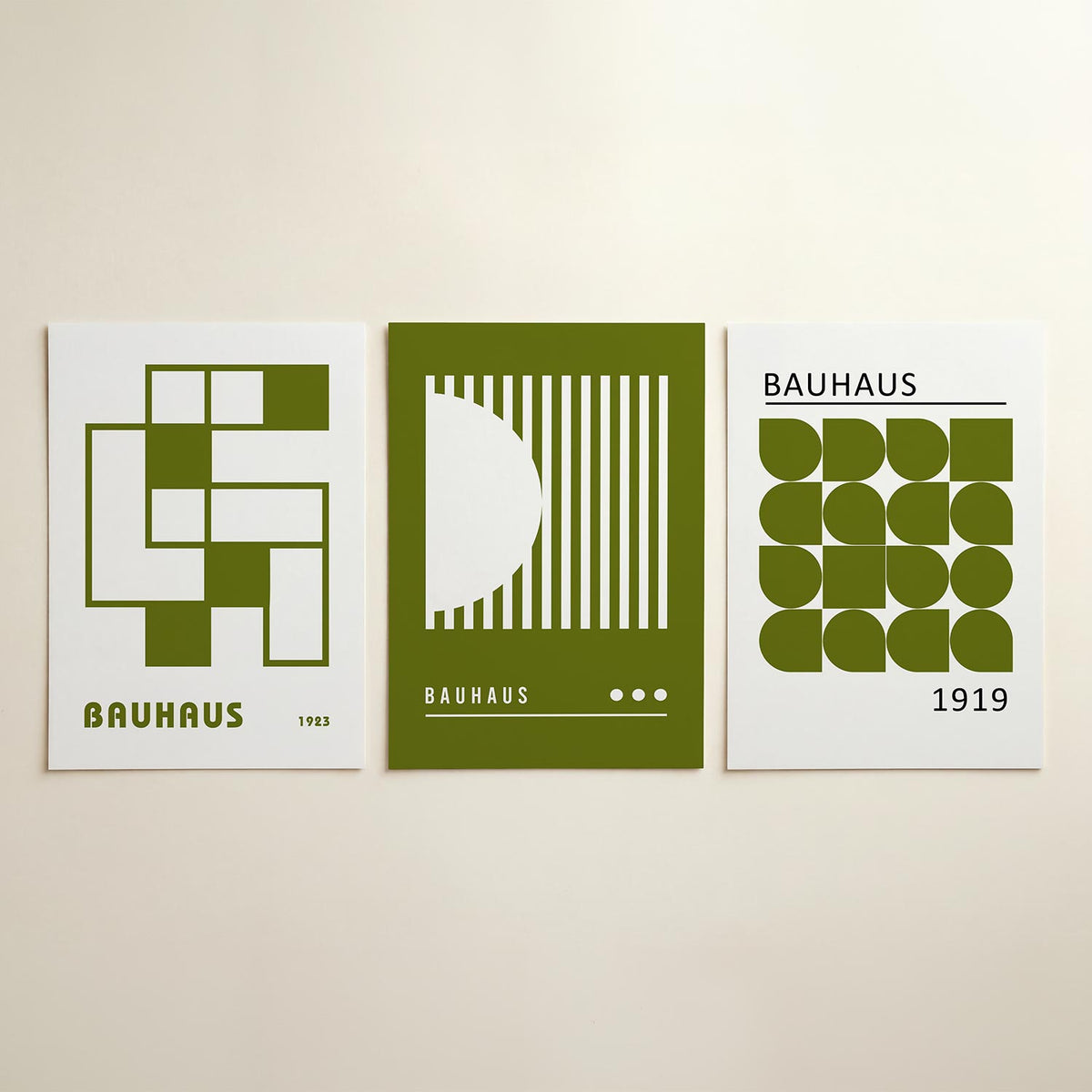 Vorm en balans posterset – detailweergave – deze posterset in drie delen toont een spel van olijfgroene rechthoeken en