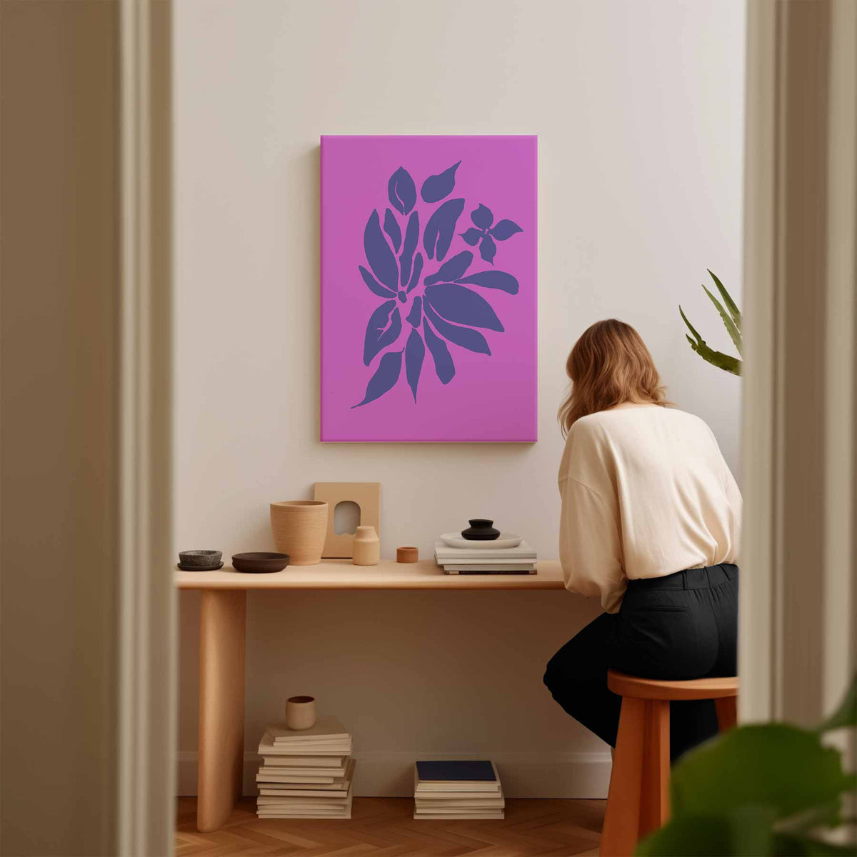 Vrolijke Bloemenprint op Roze – staand kunstwerk voor modern interieur