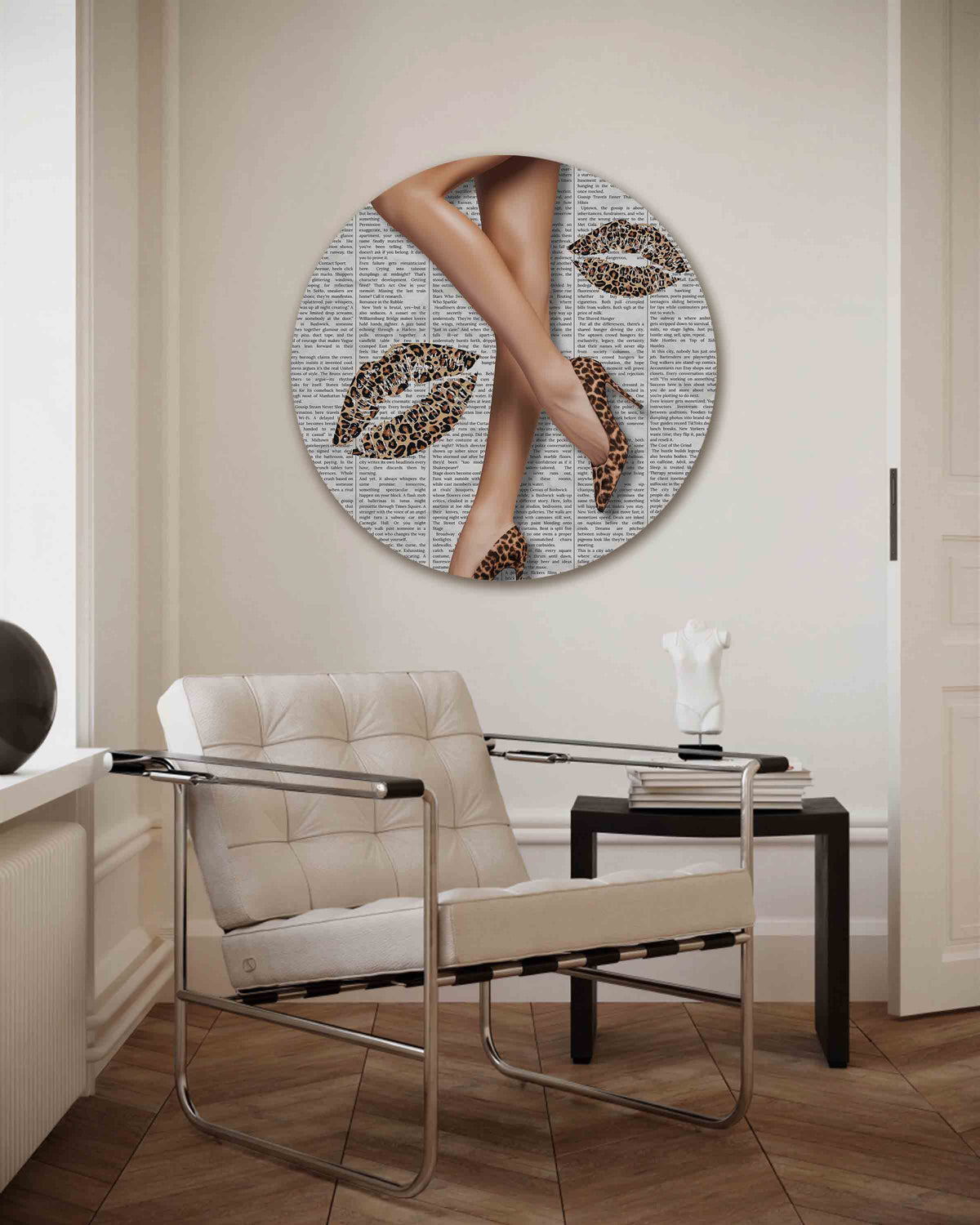 Luipaardprint en benen – Pop Art muurcirkel als ronde wanddecoratie