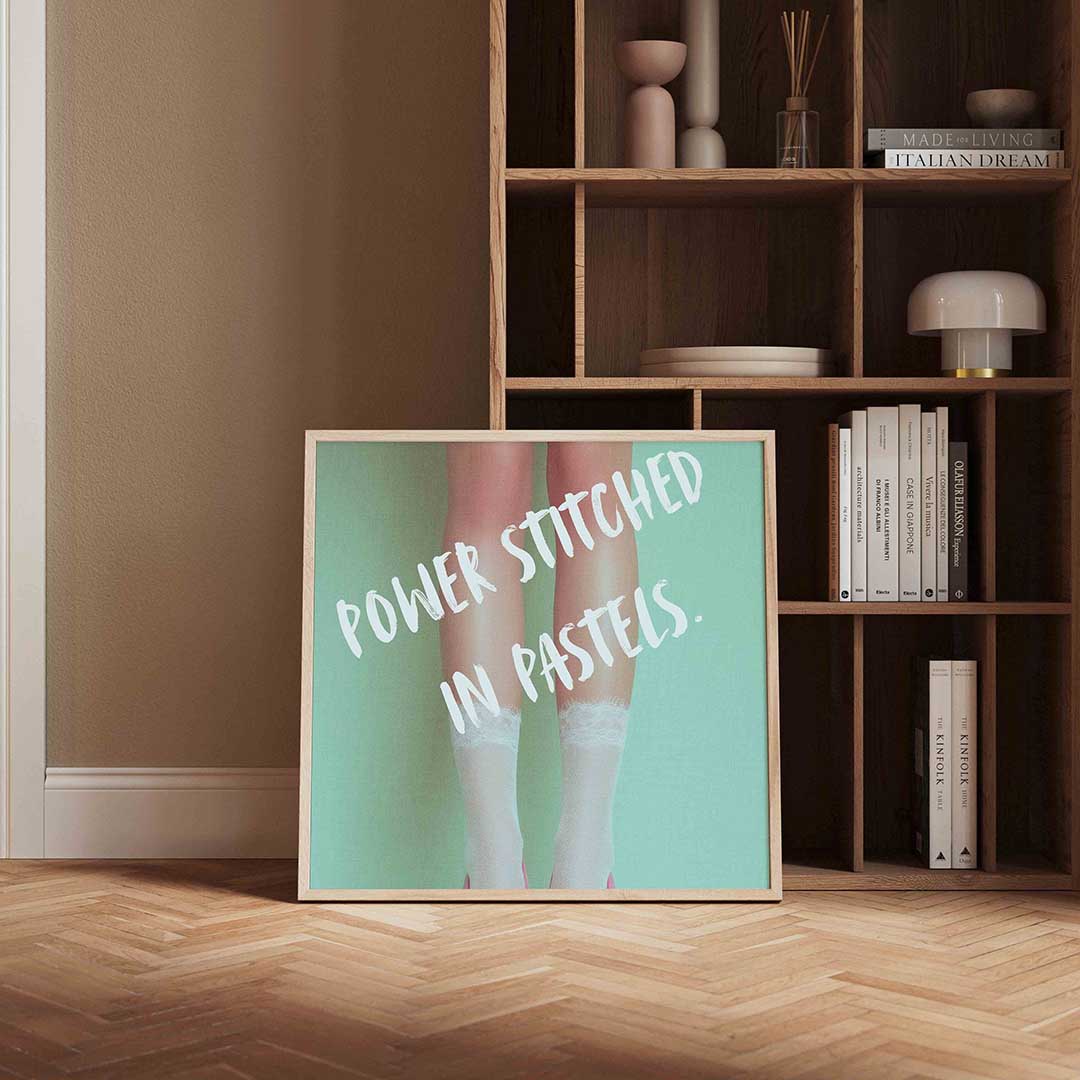Pastel benen – kleurrijke Pop Art poster in vierkant formaat