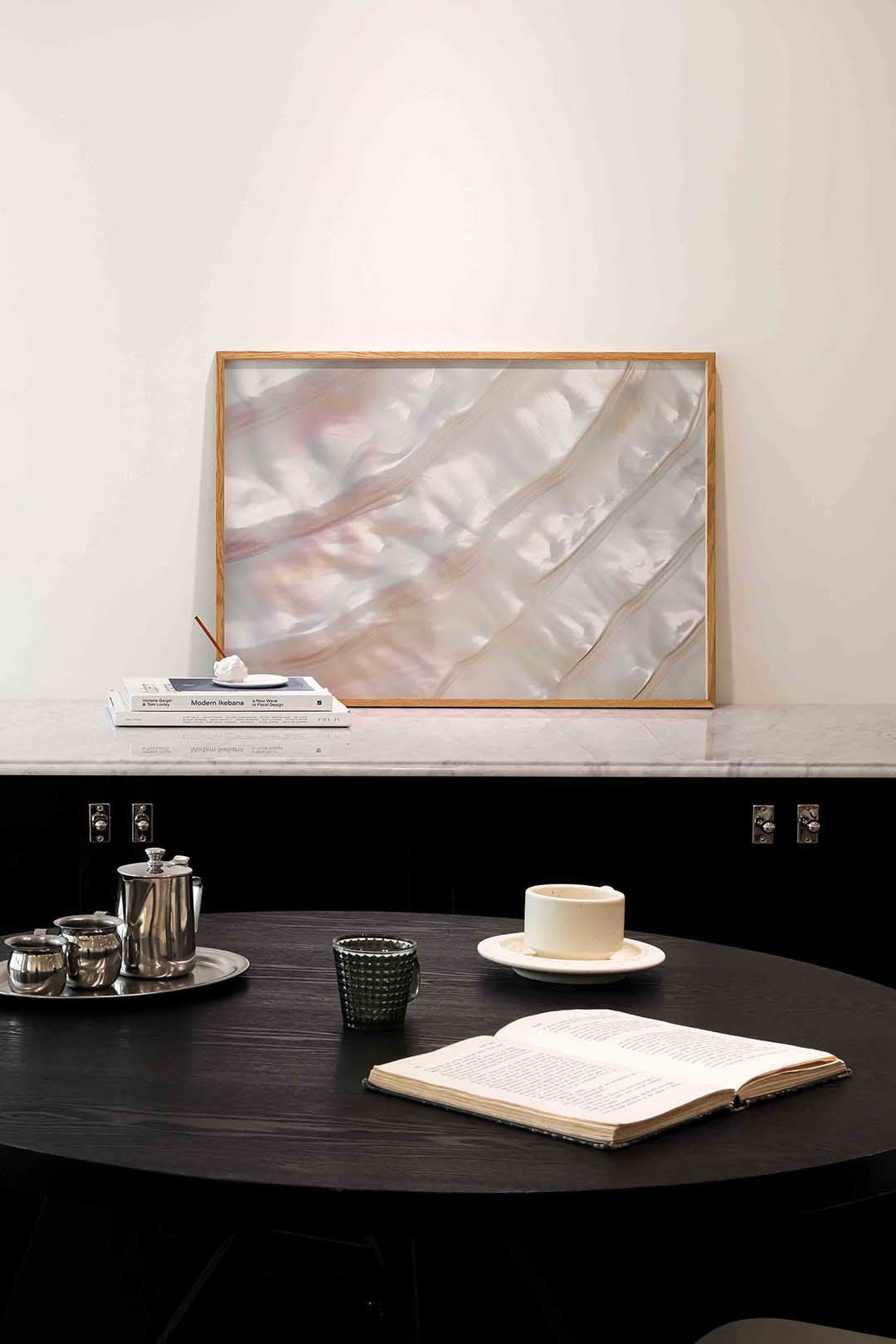 Glanzende parelmoer – abstracte poster in liggend formaat