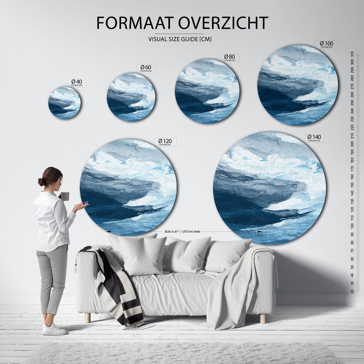 Blauwe lucht en wolken – ronde muurdecoratie met vrouwelijk portret