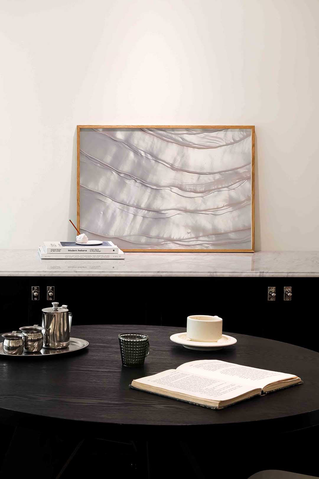 Glanzende parelmoer – abstracte poster in liggend formaat