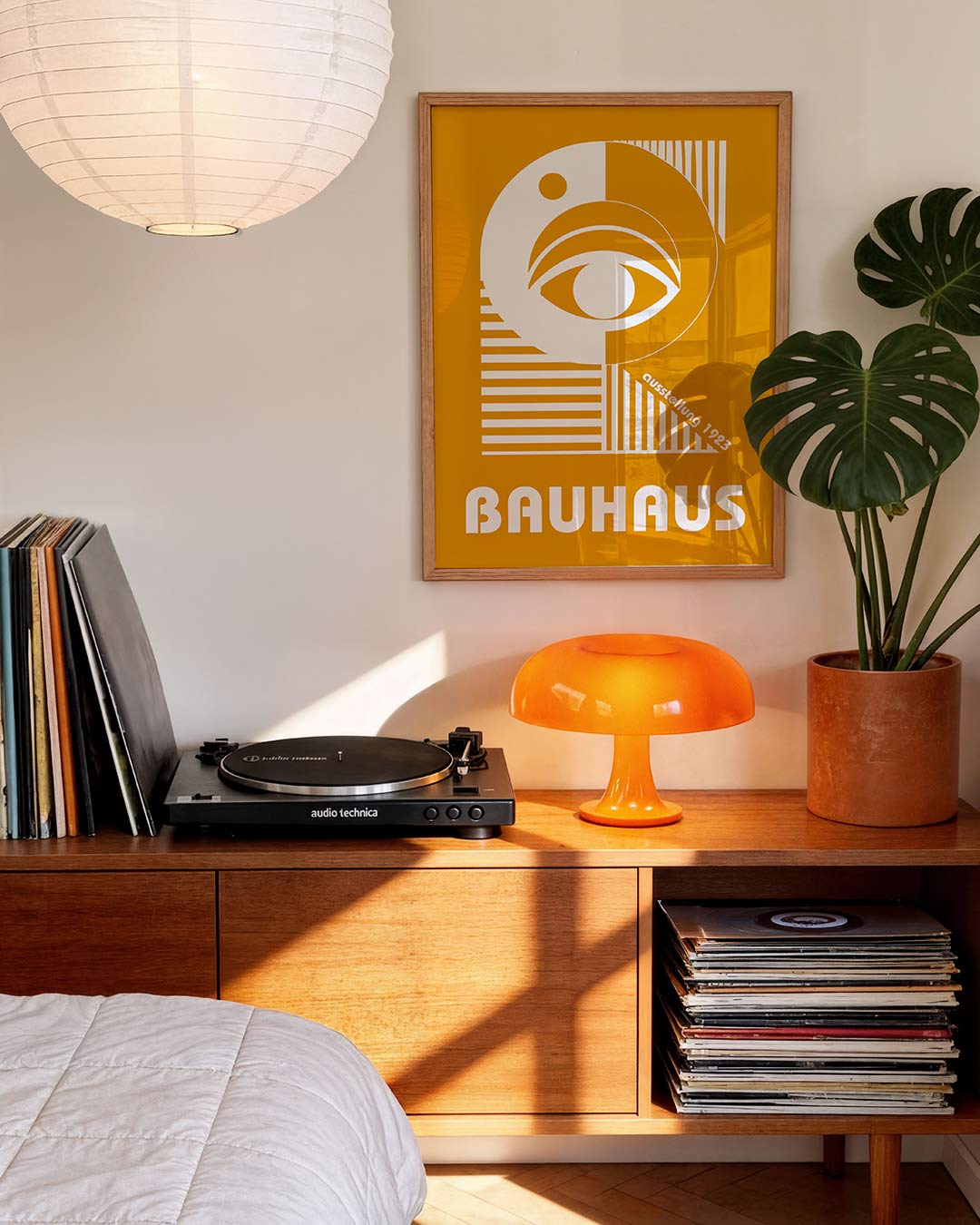 Oog en lijnen – geometrische Bauhaus poster in staand formaat