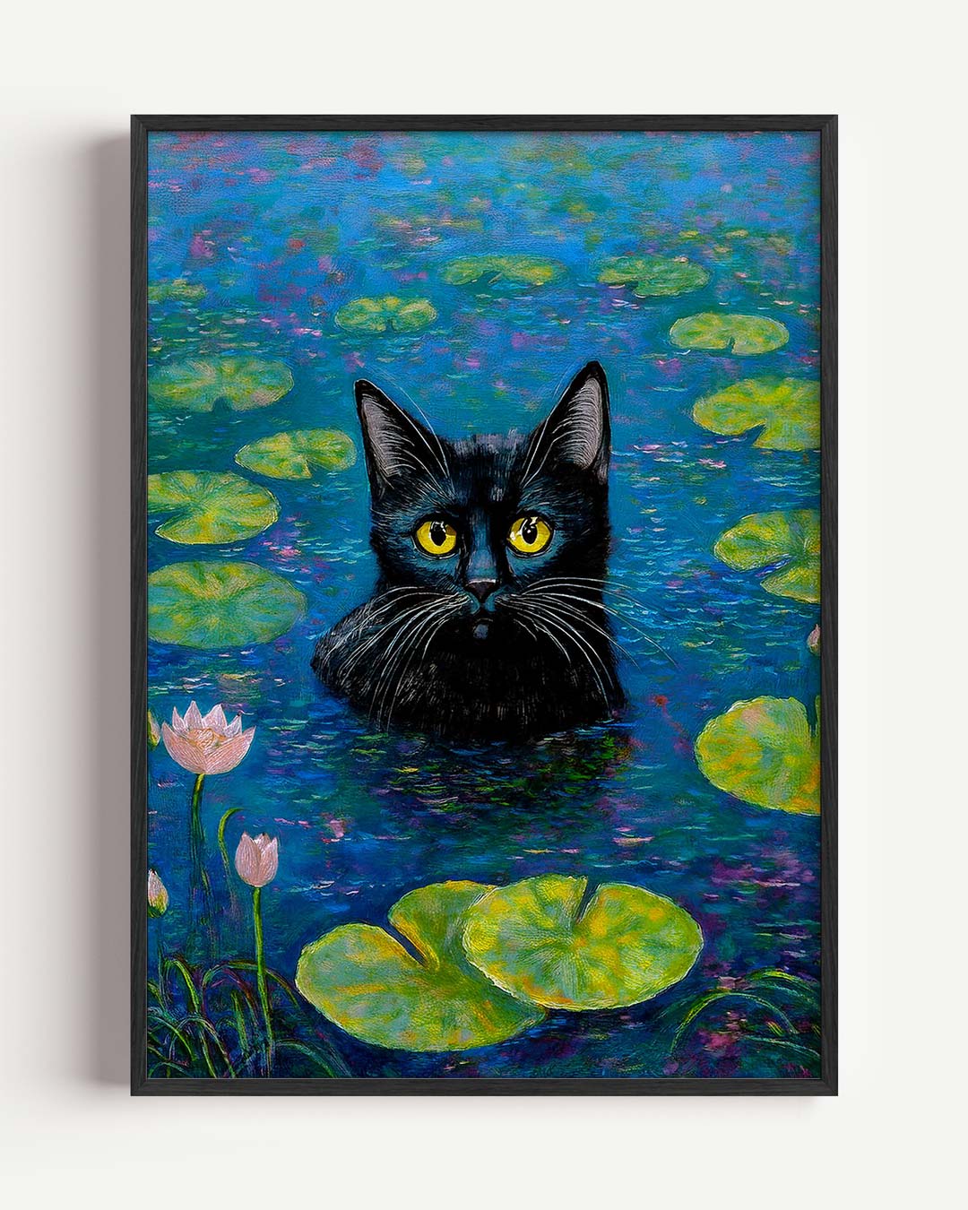 Mystieke Kat in Waterlelies – dieren portret poster als wanddecoratie