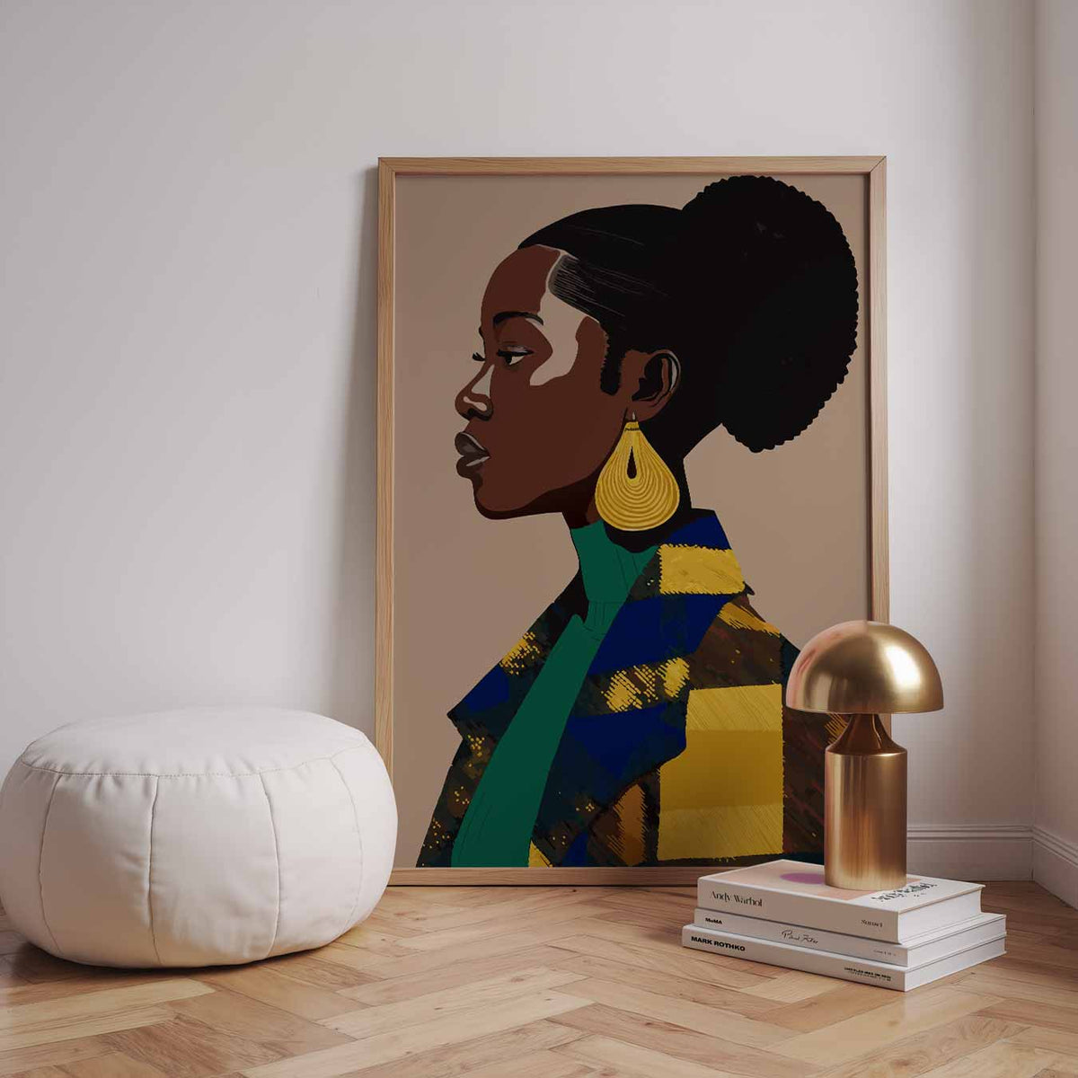 Chic Portret Met Gouden Accenten – staande zomer wanddecoratie van WallArtistic