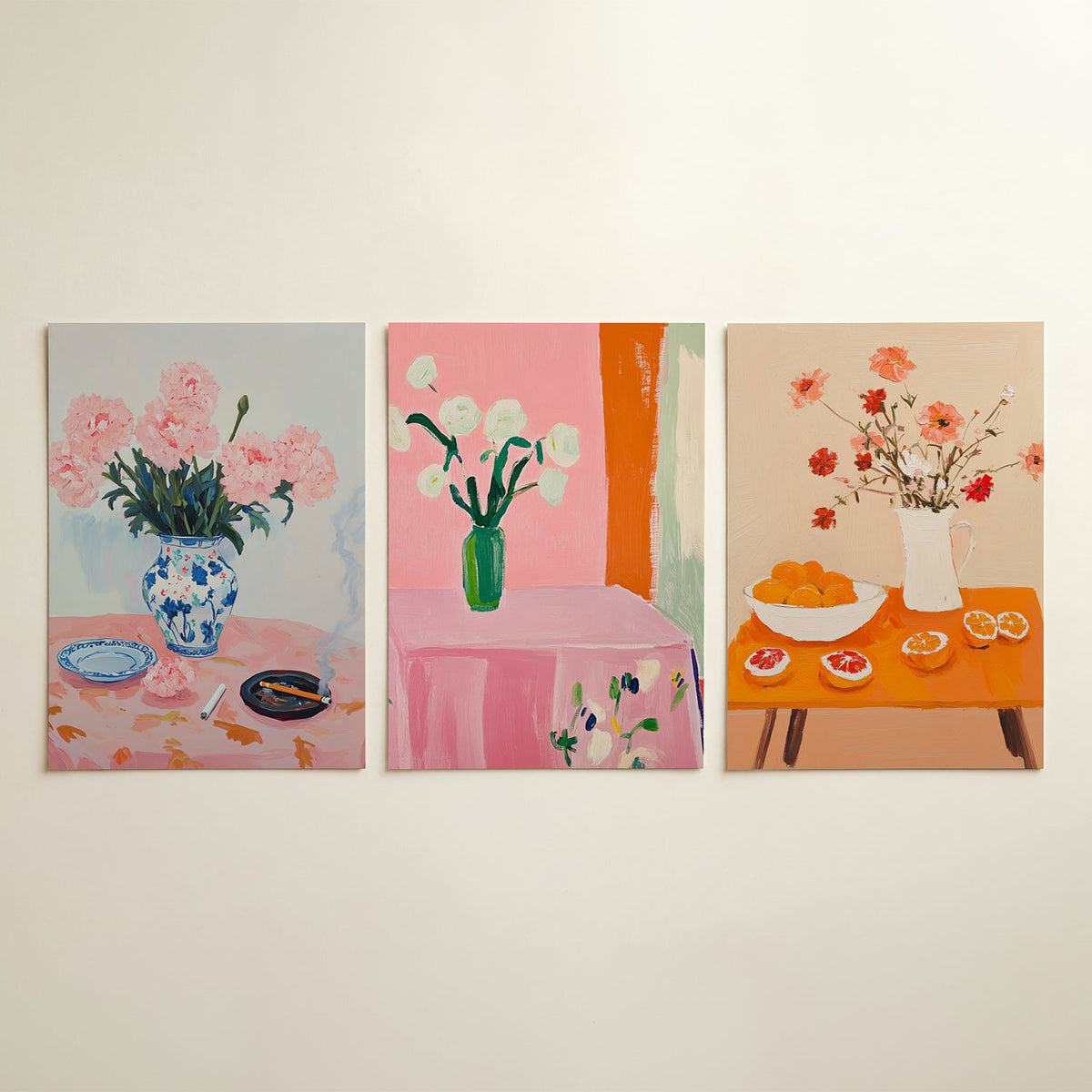 Bloemen en rook driedelige posterset in interieur