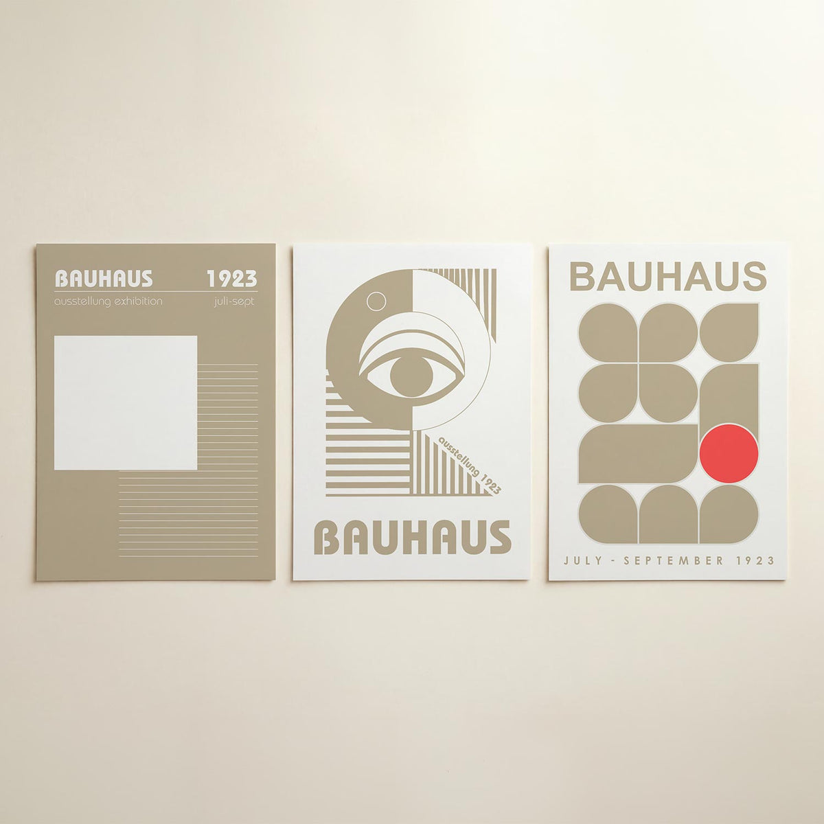 Lijnen en vlakte posterset – detailweergave – deze posterset in drie delen speelt met een groot wit vlak links en fijne
