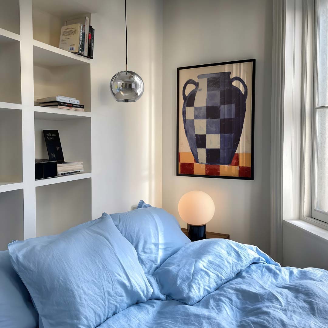 Stijlvolle Vaas in Blauw Schilderij – staande abstracte wanddecoratie van WallArtistic