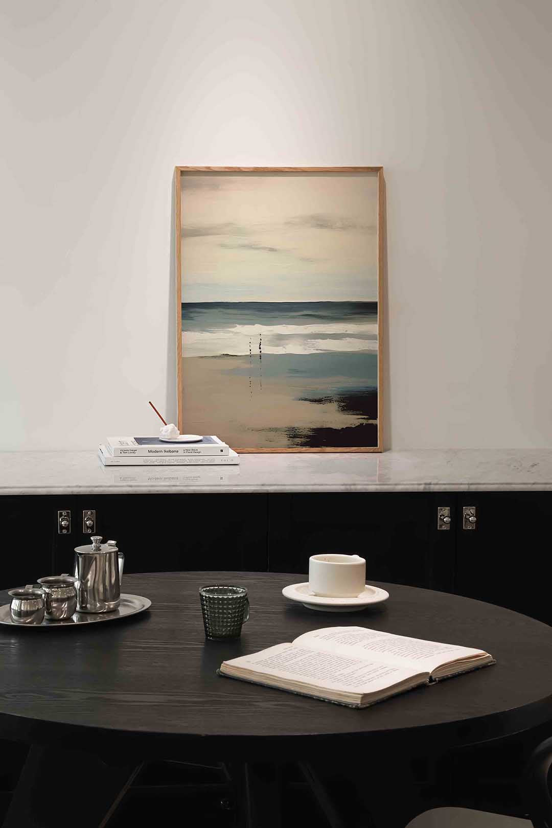 Strand en zee – abstracte poster in staand formaat