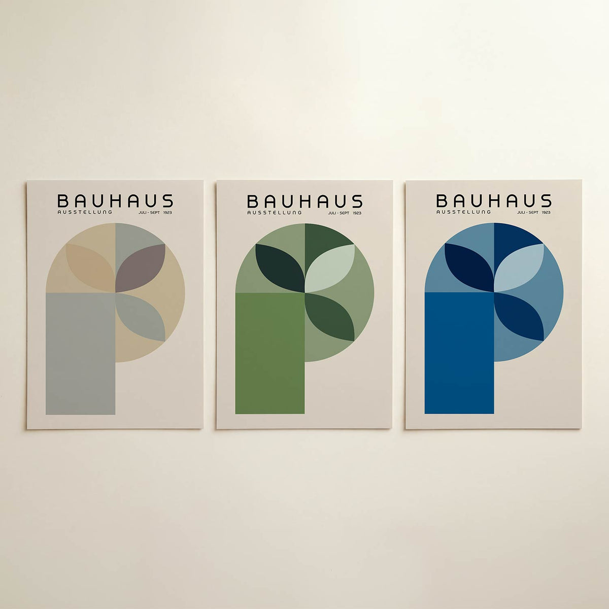 Vorm en kleur posterset – detailweergave – deze posterset in drie delen toont een harmonie van zachte kleuren en geometrische