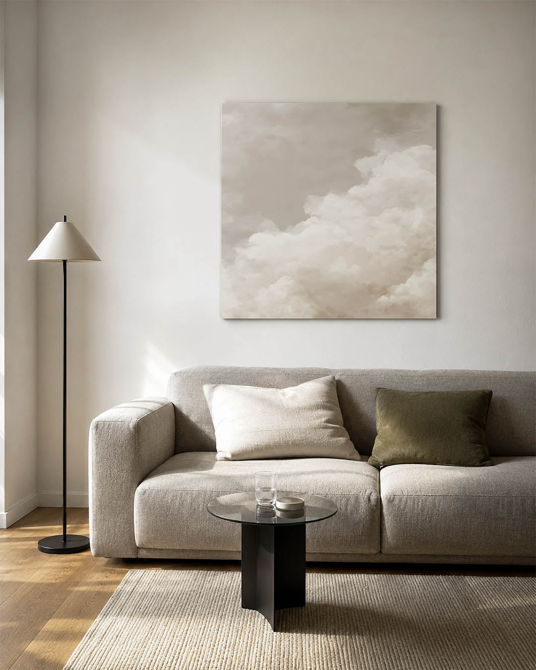 Zachte wolken kunstwerk – vierkante wanddecoratie – dit kunstwerk toont een compositie van zachte, vloeiende vormen in beige