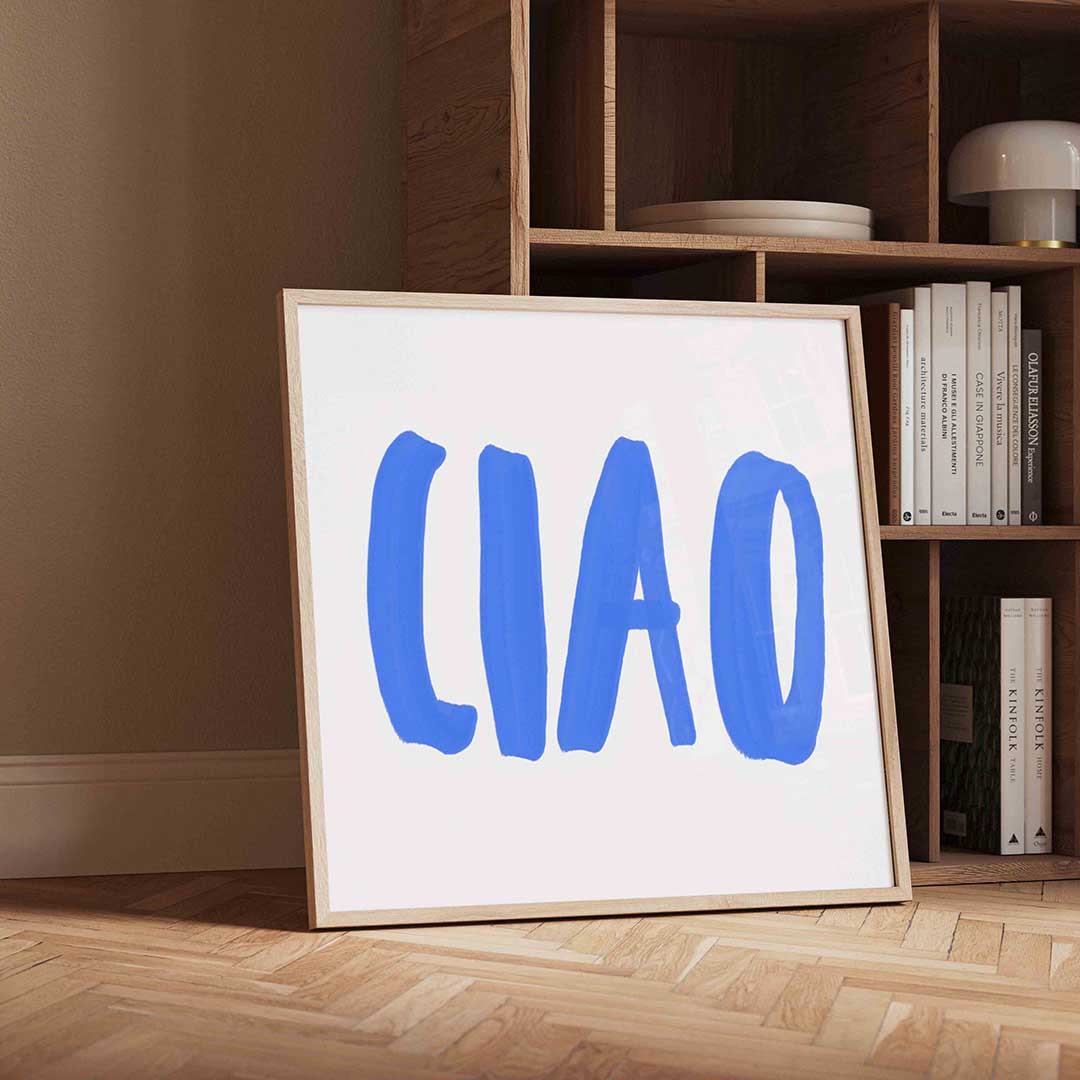 Ciao blauwe tekst – moderne wandkunst met kleur en vormen als poster
