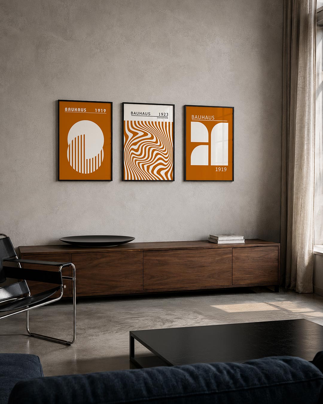 Cirkel en strepen posterset – tweede productweergave – een grote witte cirkel met verticale strepen op een warme oranje