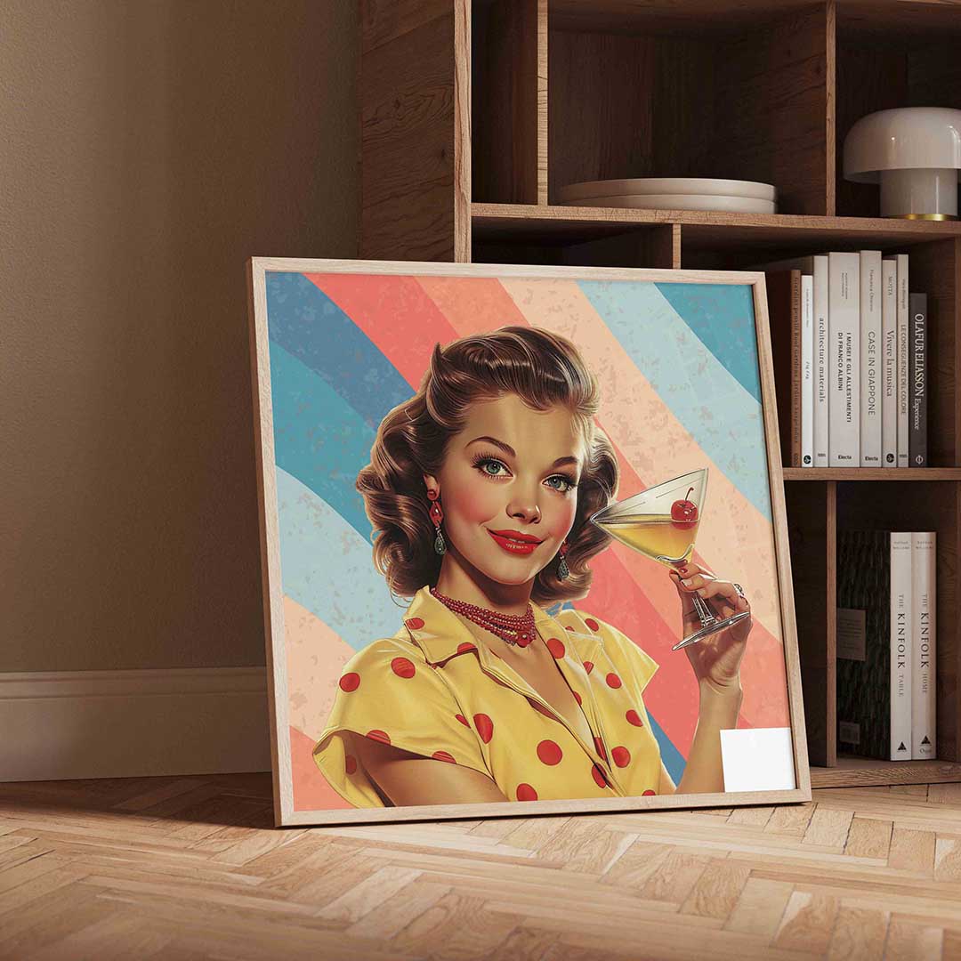 Vrouw met cocktail – vierkante Pop Art wanddecoratie van WallArtistic