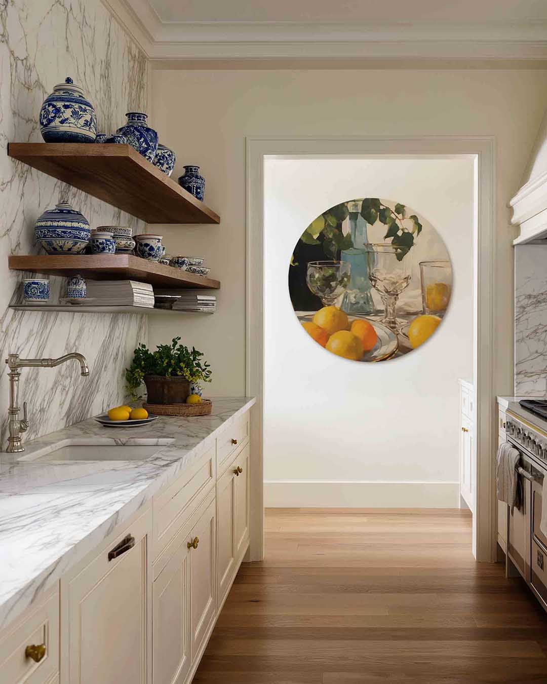 Citrus en glazen – moderne abstracte muurcirkel voor aan de muur