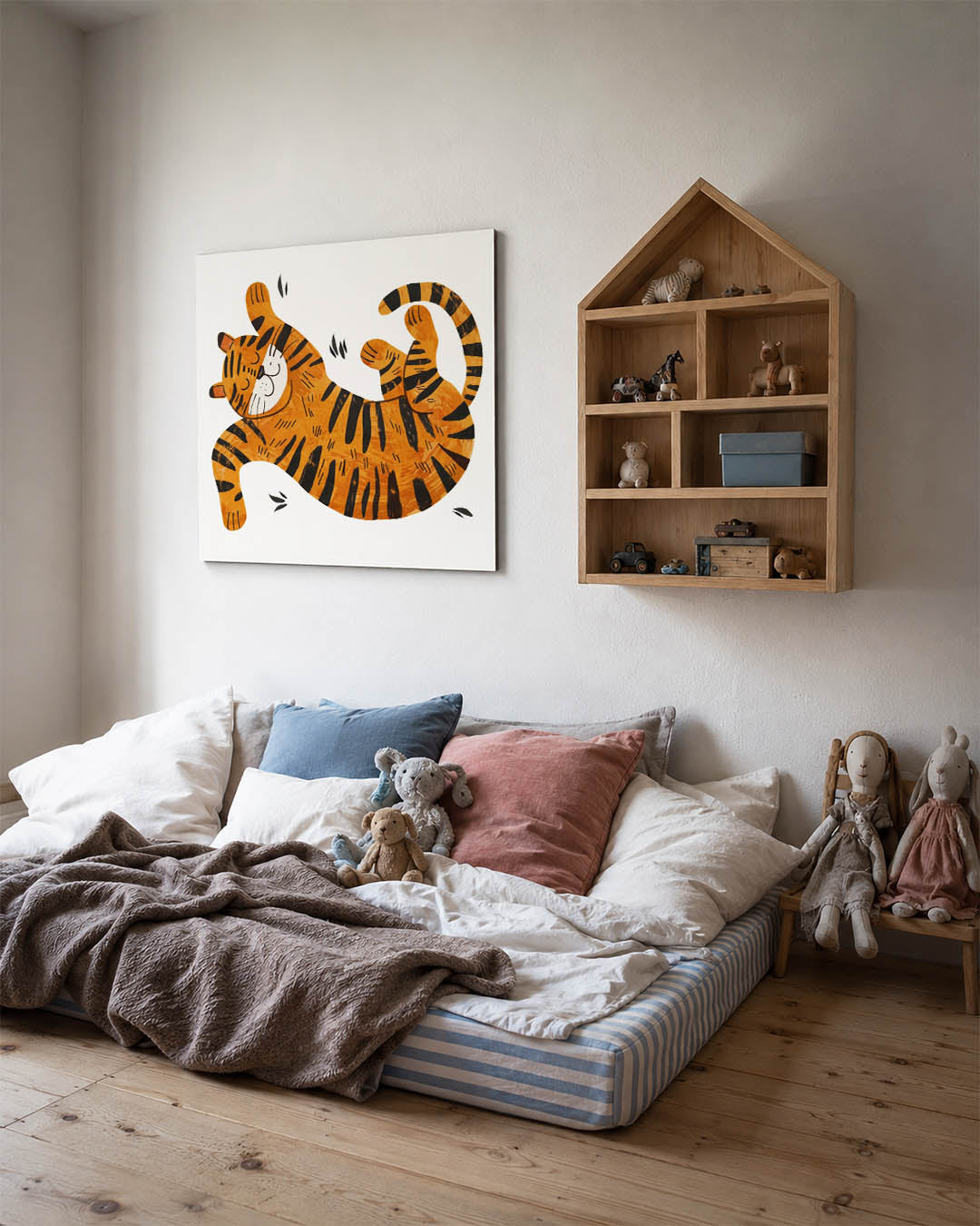 Speelse tijger illustratie kunstwerk – derde productweergave – dit beeld toont een vrolijke tijger in speelse houding. De