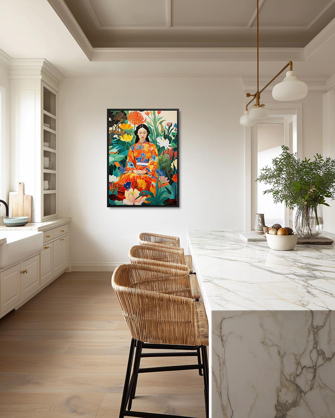 Vrouw in bloementuin – moderne staande wandkunst