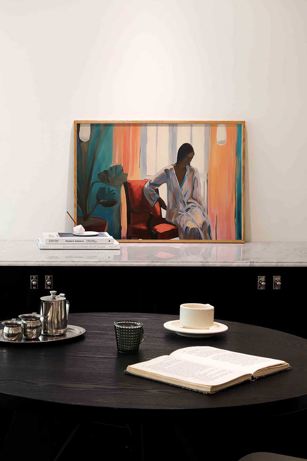 Vrouw in stoel – portret poster in liggend formaat