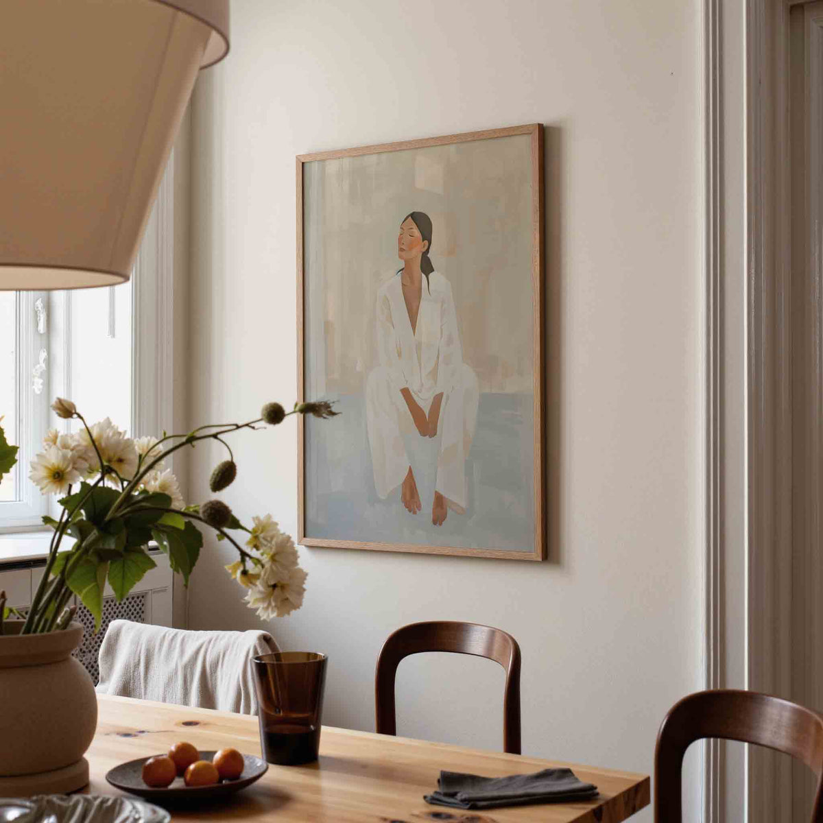 Zittende vrouw – eigentijdse illustratie poster in staand formaat