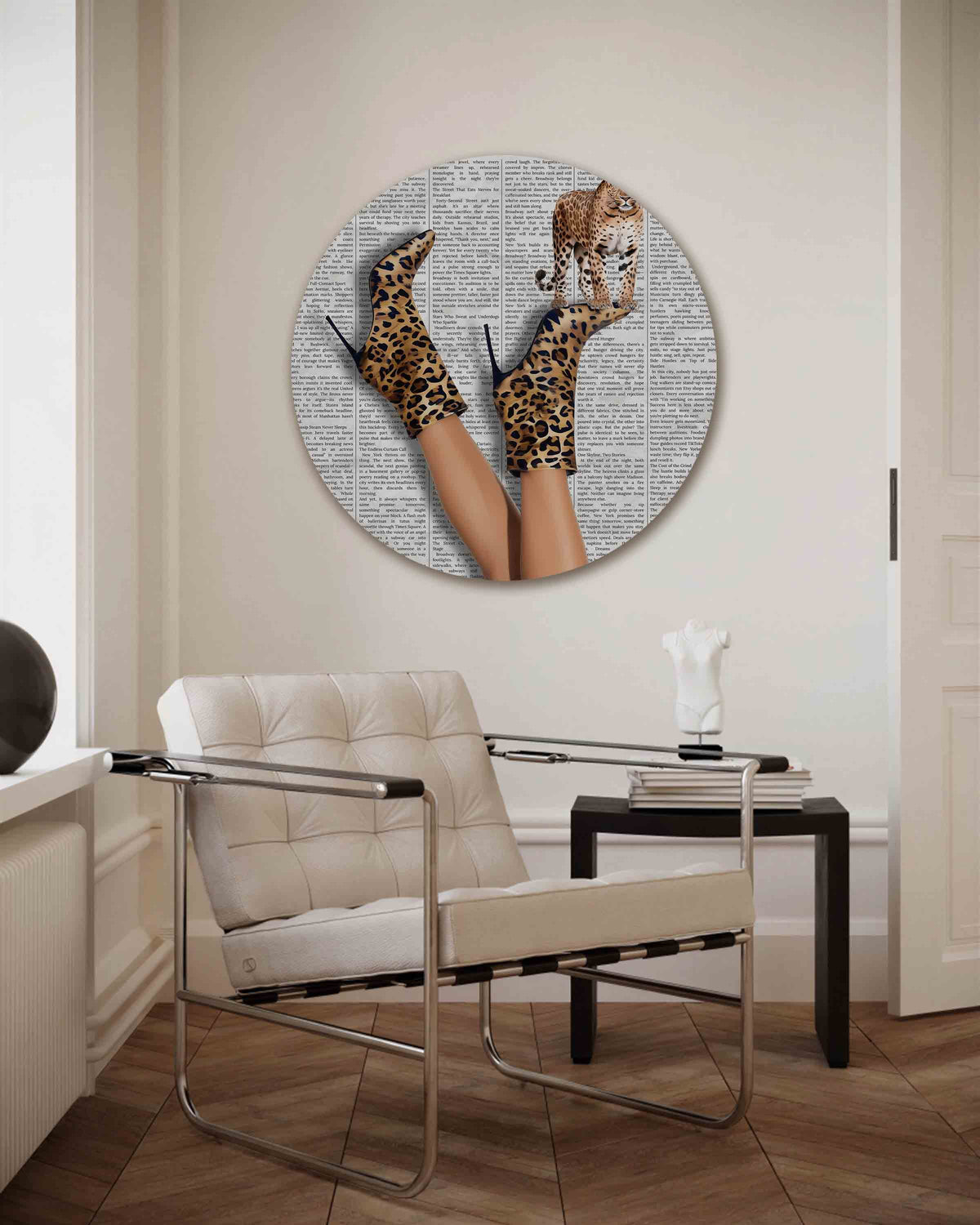 Luipaard en hakken – Pop Art muurcirkel als ronde wanddecoratie