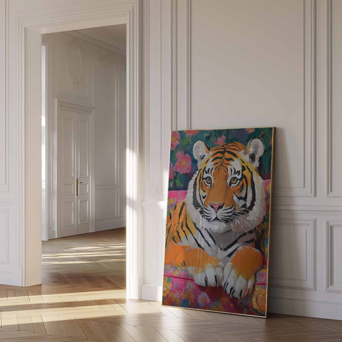 Kleurrijke Tijger op Bloemenbank – dierenposter als moderne staande wanddecoratie