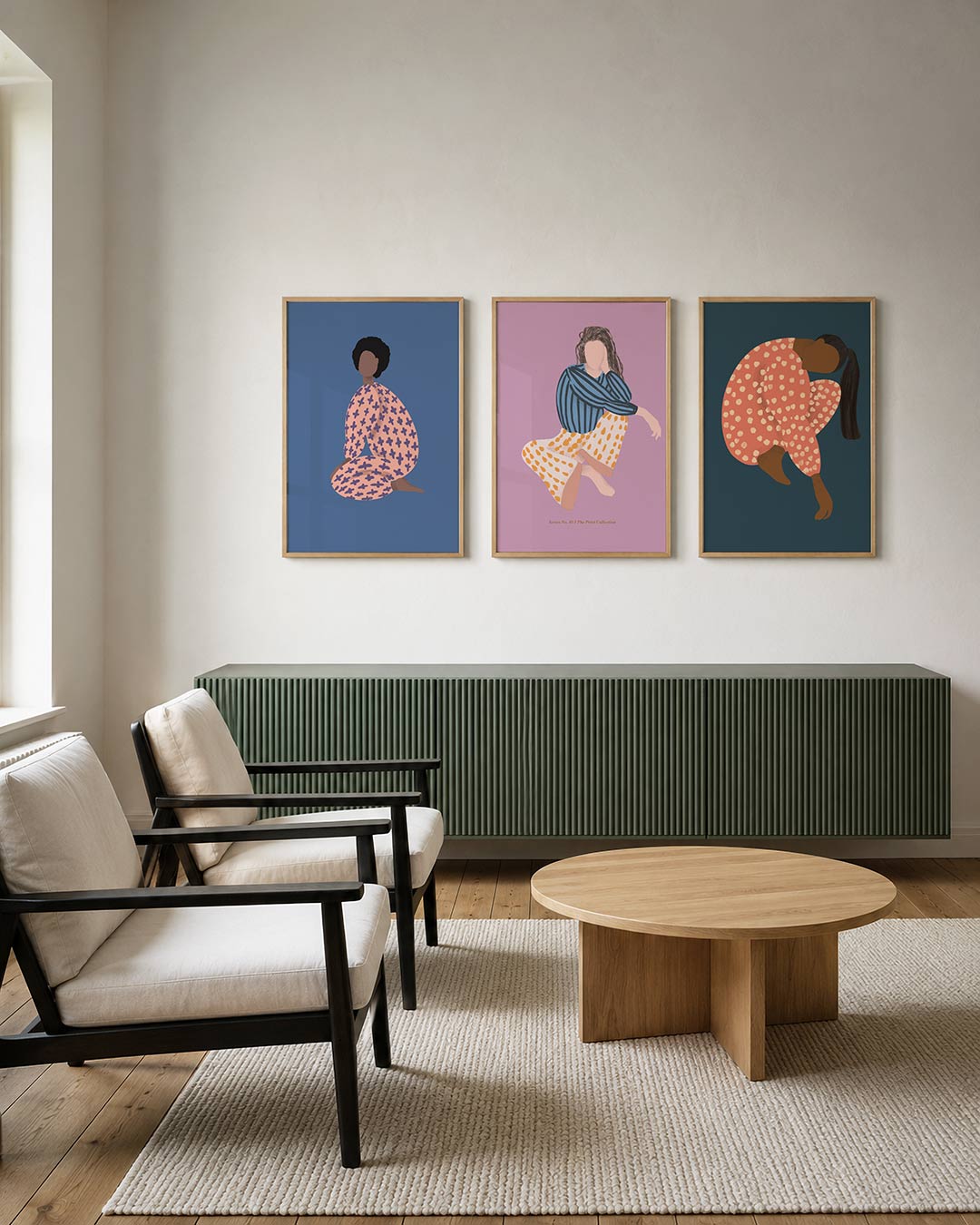 Vorm en kleur posterset – derde productweergave – een figuur in een roze outfit met paarse kruisjes tegen een