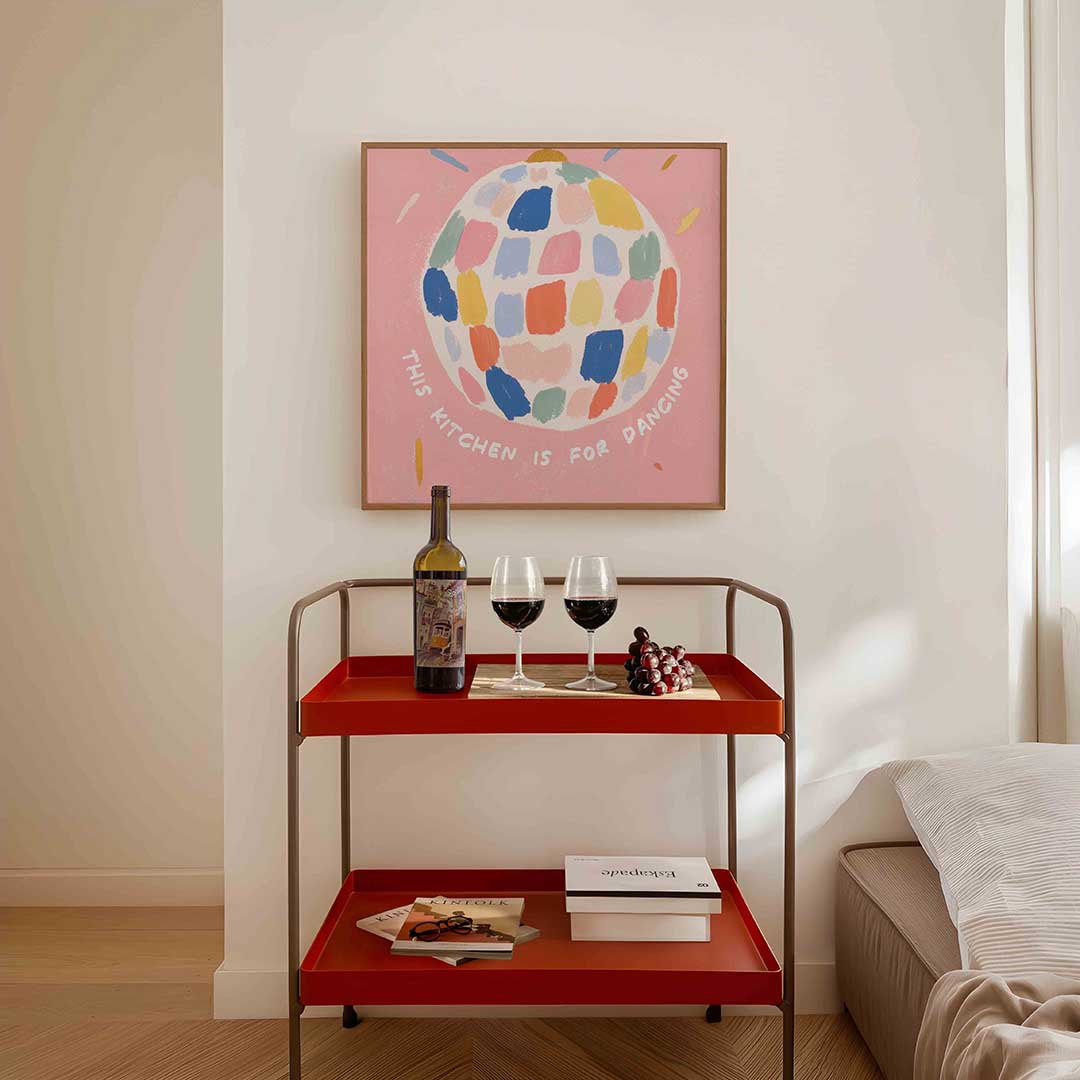 Gekleurde bol op roze – vierkante keuken wanddecoratie van WallArtistic