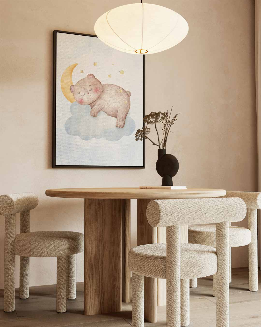 Slapende beer op wolk – staand kunstwerk voor modern interieur