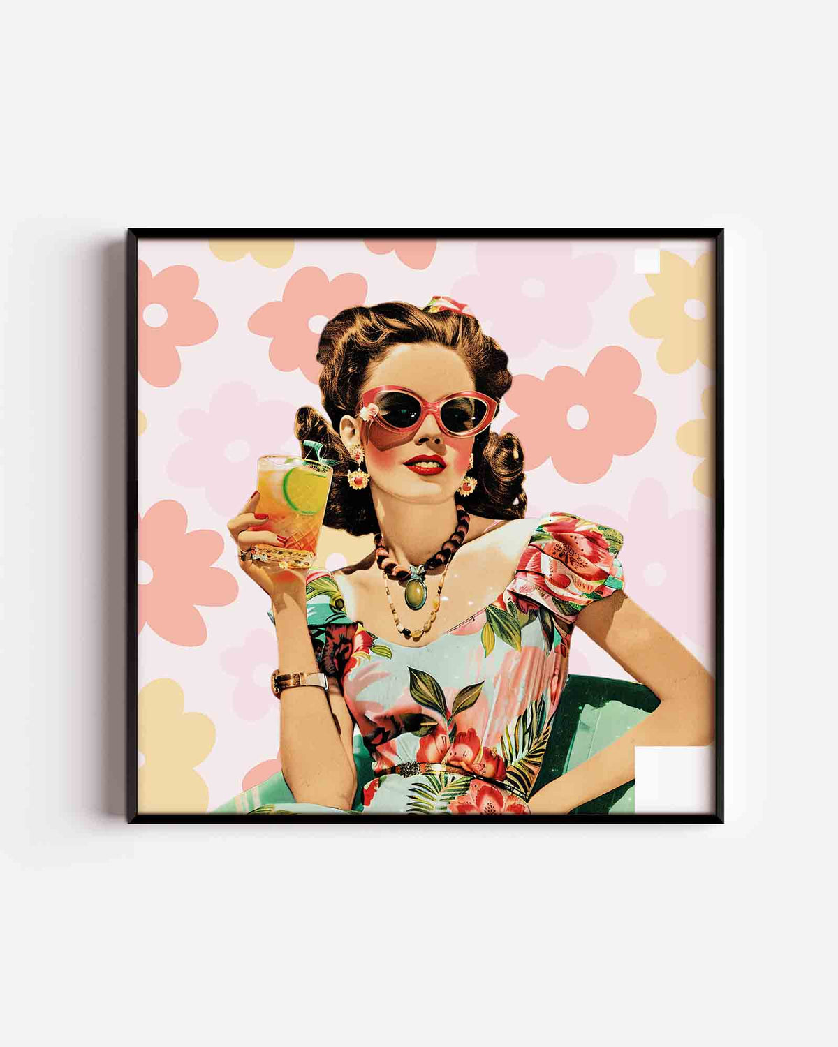 Vrouw met cocktail – Pop Art vierkante poster als wanddecoratie