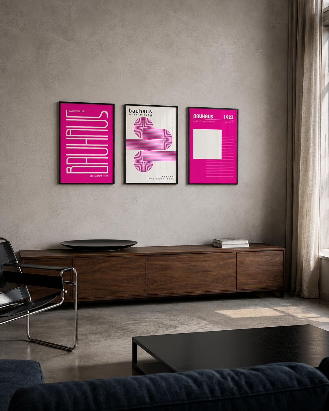 Lijnen en kleurvlakken driedelige posterset – deze posterset in drie delen toont een speels lijnenspel op een felroze
