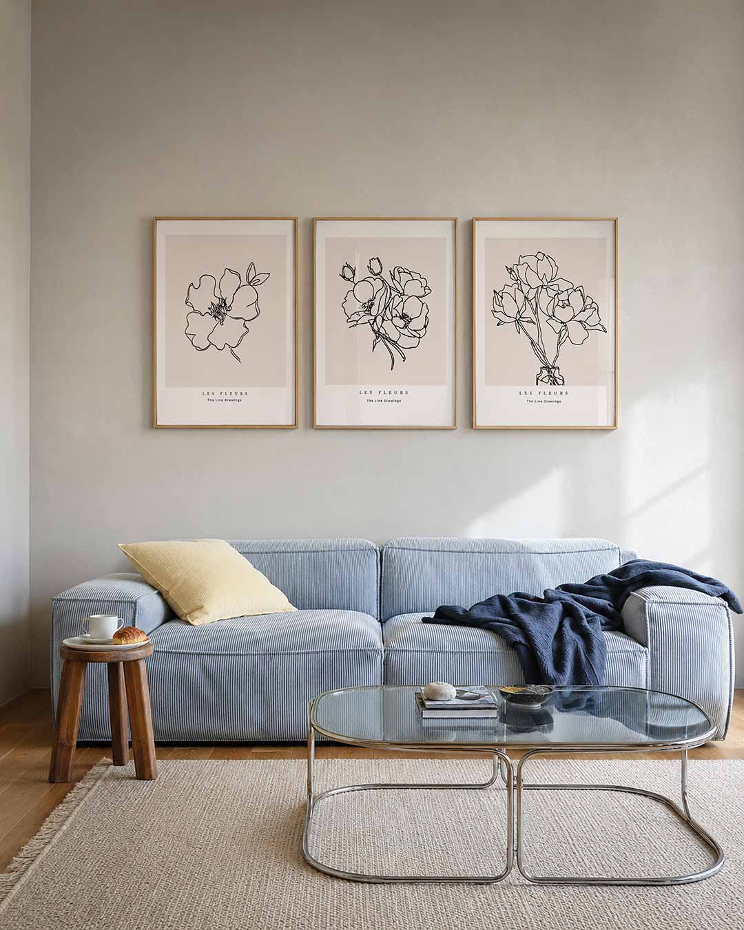Lijnenbloem posterset – tweede productweergave – een lijntekening van een bloem op een beige achtergrond