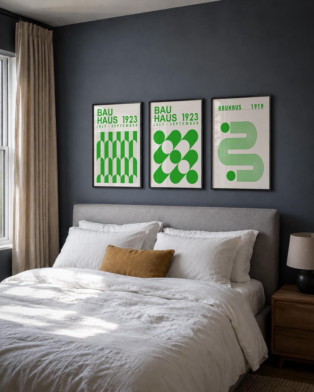 Groene lijnenritme posterset – detailweergave – deze posterset in drie delen toont een levendig spel van groene en witte