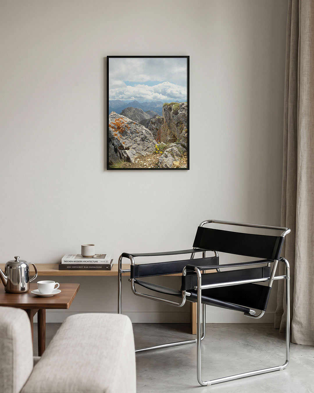 Berglandschap met rotsen poster – tweede productweergave – deze poster toont een berglandschap met ruige rotsen en een