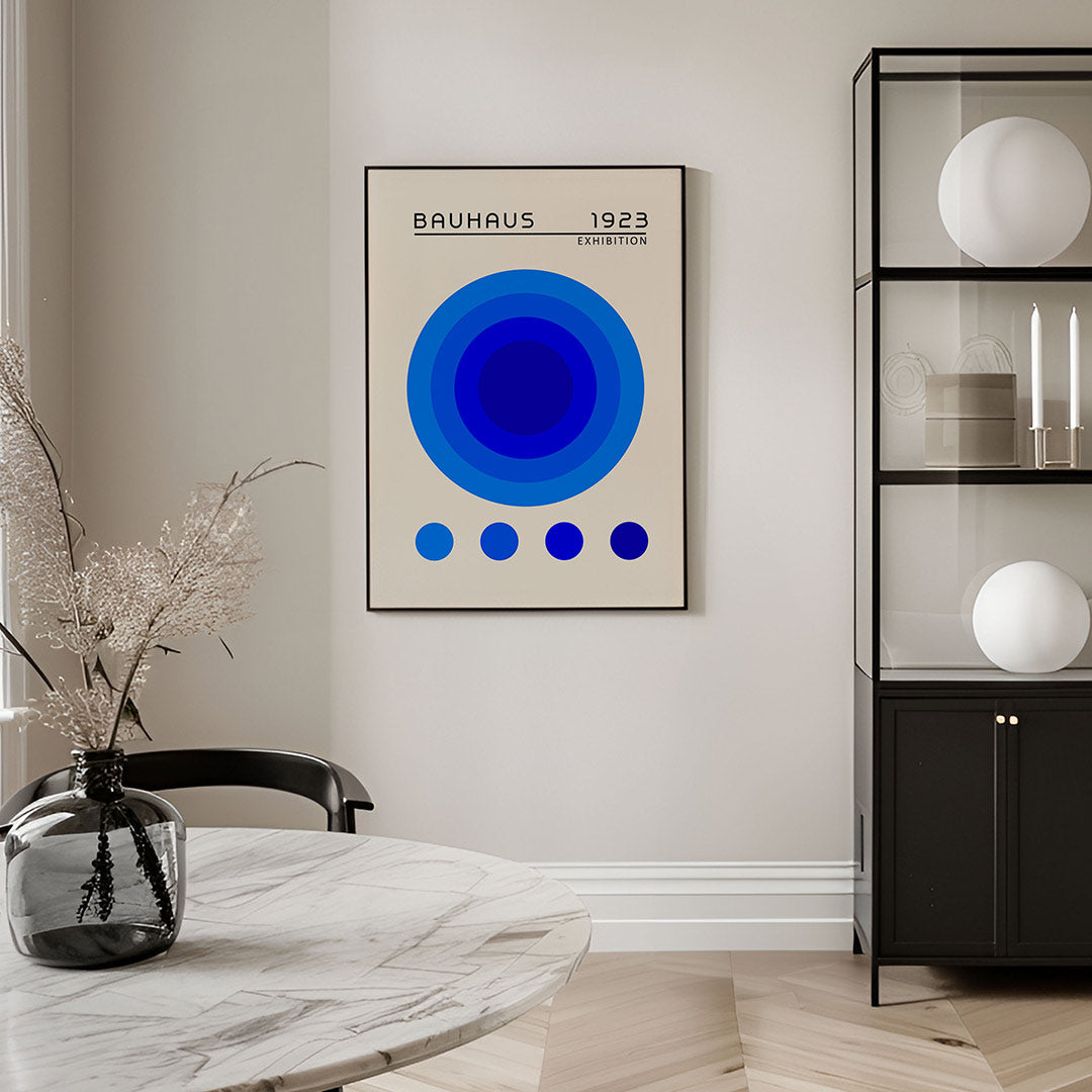 Cirkelvormen en lijnen – geometrische Bauhaus poster in staand formaat