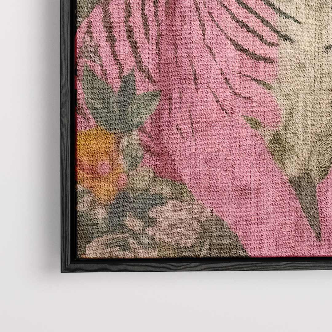 Kleurrijke Tijger in Bloementuin – plexiglas wanddecoratie in portret formaat