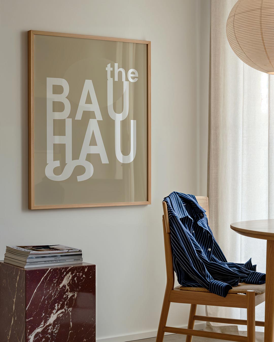 Typografisch spel – geometrische poster in Bauhaus-stijl van WallArtistic
