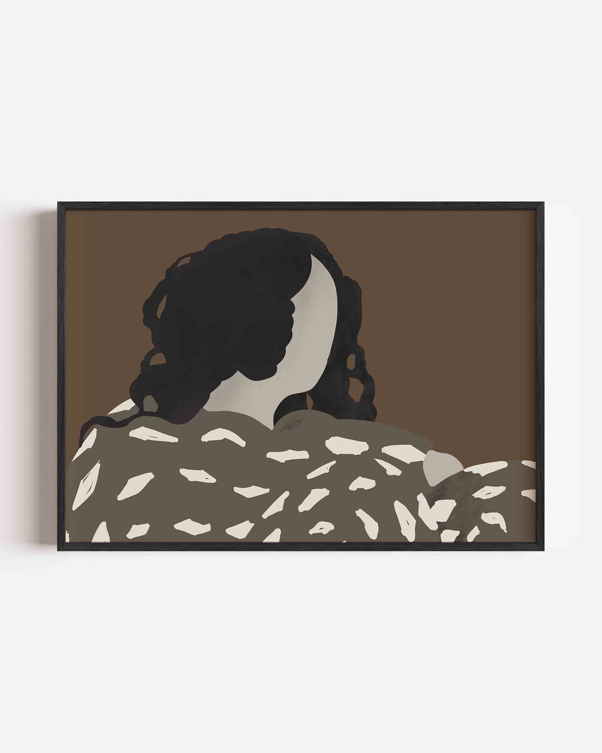 Vrouw met donkere krullen – vrouwelijk portret als landscape poster