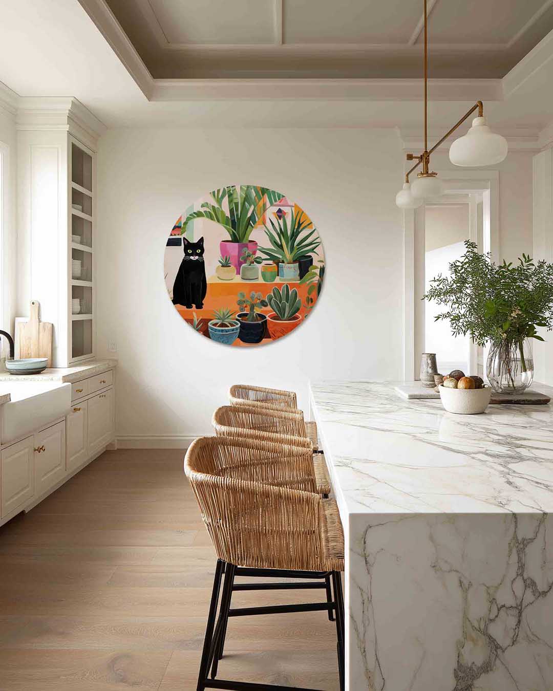 Zwarte kat met planten – abstracte muurcirkel als ronde wanddecoratie