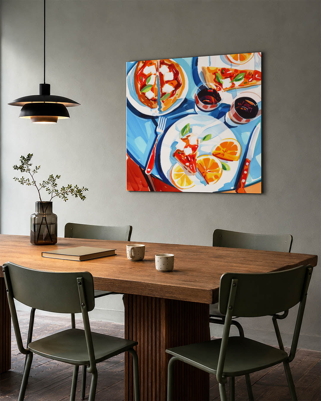 Eettafel kunstwerk – tweede productweergave – dit werk toont een compositie van een eettafel met pizza, sinaasappels en